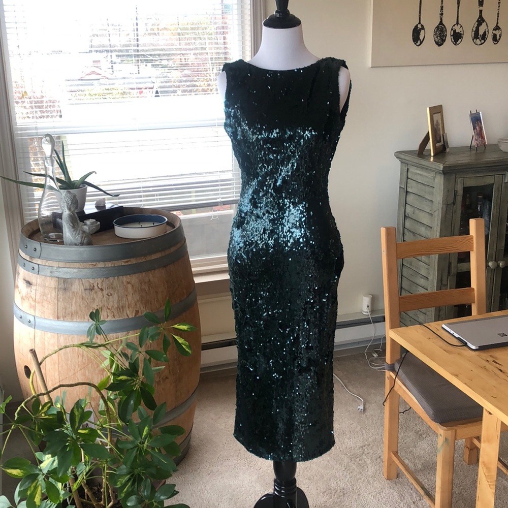 Dress The Population emerald sequin midi bodycon